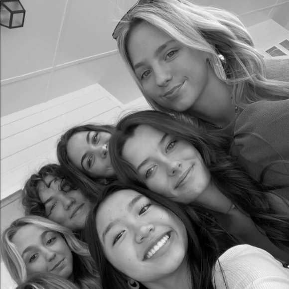 Meet your posher, Catherine - Picture 5 of 8